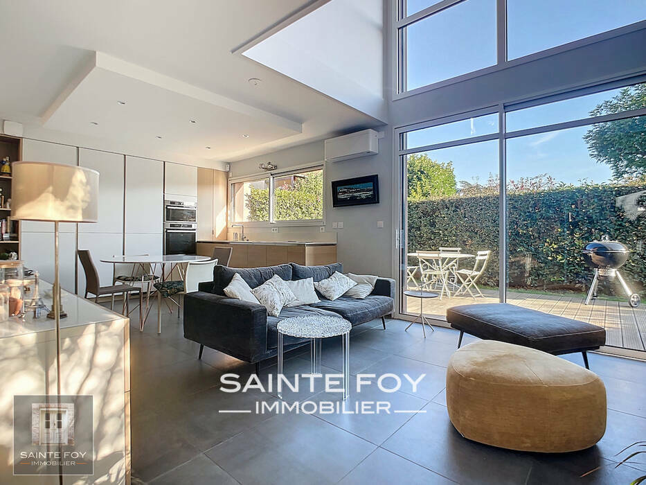 2026537 image1 - Sainte Foy Immobilier - Ce sont des agences immobilières dans l'Ouest Lyonnais spécialisées dans la location de maison ou d'appartement et la vente de propriété de prestige.