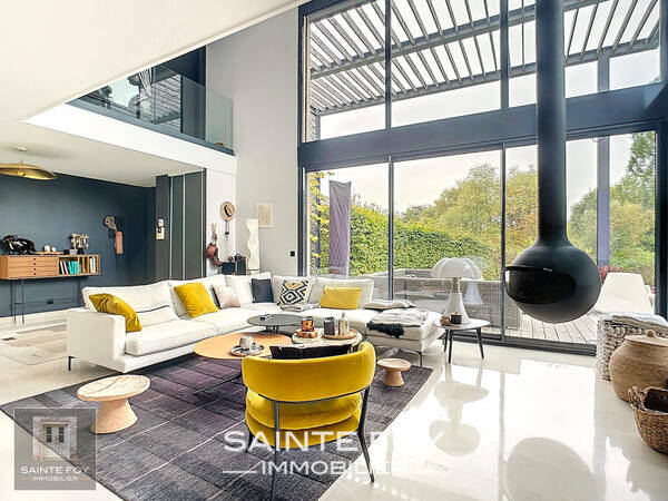 2026432 image3 - Sainte Foy Immobilier - Ce sont des agences immobilières dans l'Ouest Lyonnais spécialisées dans la location de maison ou d'appartement et la vente de propriété de prestige.
