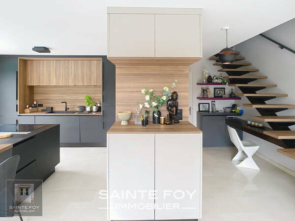 2026432 image6 - Sainte Foy Immobilier - Ce sont des agences immobilières dans l'Ouest Lyonnais spécialisées dans la location de maison ou d'appartement et la vente de propriété de prestige.