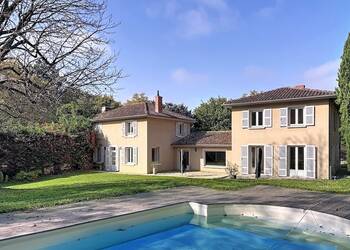 2026539 image1 - Sainte Foy Immobilier - Ce sont des agences immobilières dans l'Ouest Lyonnais spécialisées dans la location de maison ou d'appartement et la vente de propriété de prestige.