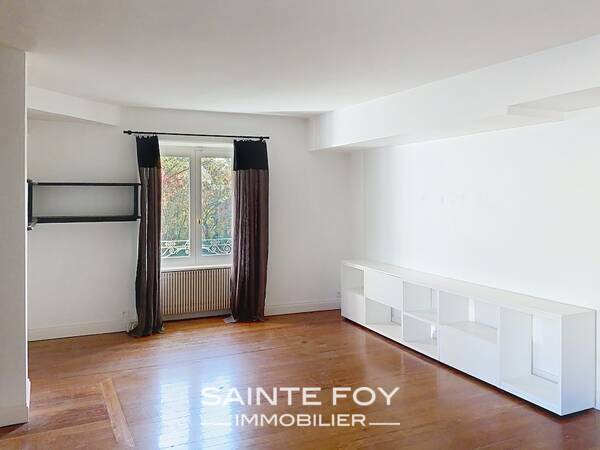 2026539 image10 - Sainte Foy Immobilier - Ce sont des agences immobilières dans l'Ouest Lyonnais spécialisées dans la location de maison ou d'appartement et la vente de propriété de prestige.