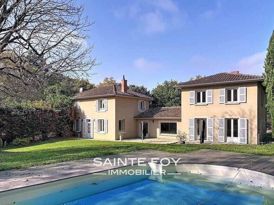 2026539 image1 - Sainte Foy Immobilier - Ce sont des agences immobilières dans l'Ouest Lyonnais spécialisées dans la location de maison ou d'appartement et la vente de propriété de prestige.