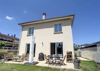 2026549 image1 - Sainte Foy Immobilier - Ce sont des agences immobilières dans l'Ouest Lyonnais spécialisées dans la location de maison ou d'appartement et la vente de propriété de prestige.