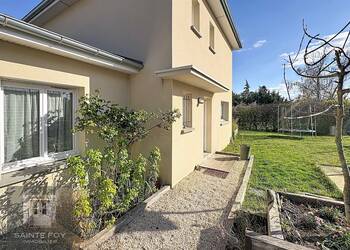 2026549 image1 - Sainte Foy Immobilier - Ce sont des agences immobilières dans l'Ouest Lyonnais spécialisées dans la location de maison ou d'appartement et la vente de propriété de prestige.