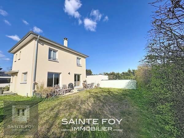 2026549 image6 - Sainte Foy Immobilier - Ce sont des agences immobilières dans l'Ouest Lyonnais spécialisées dans la location de maison ou d'appartement et la vente de propriété de prestige.