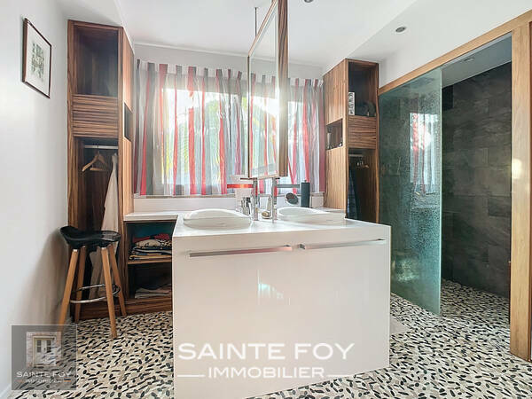 2026564 image8 - Sainte Foy Immobilier - Ce sont des agences immobilières dans l'Ouest Lyonnais spécialisées dans la location de maison ou d'appartement et la vente de propriété de prestige.