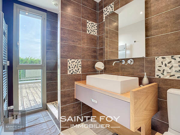 2026564 image10 - Sainte Foy Immobilier - Ce sont des agences immobilières dans l'Ouest Lyonnais spécialisées dans la location de maison ou d'appartement et la vente de propriété de prestige.