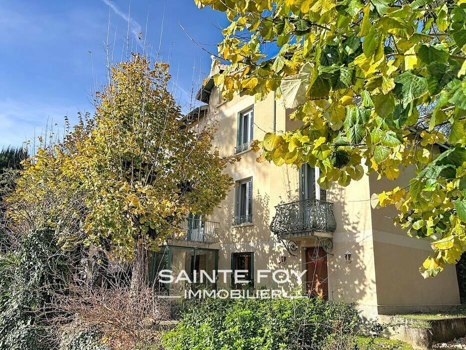 2026568 image1 - Sainte Foy Immobilier - Ce sont des agences immobilières dans l'Ouest Lyonnais spécialisées dans la location de maison ou d'appartement et la vente de propriété de prestige.