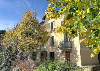 2026568 image1 - Sainte Foy Immobilier - Ce sont des agences immobilières dans l'Ouest Lyonnais spécialisées dans la location de maison ou d'appartement et la vente de propriété de prestige.