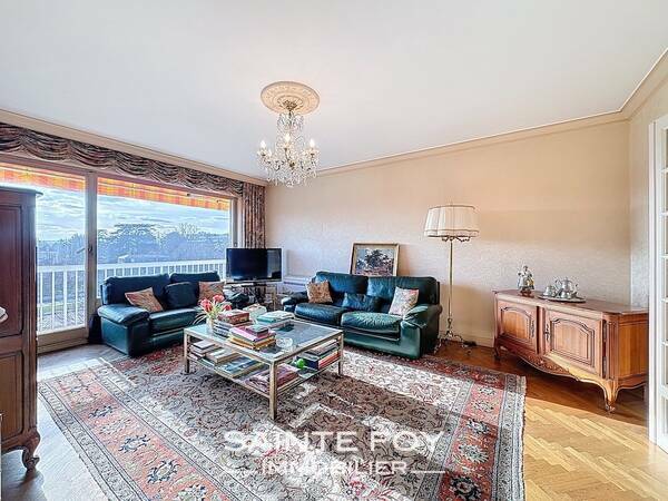 2026560 image8 - Sainte Foy Immobilier - Ce sont des agences immobilières dans l'Ouest Lyonnais spécialisées dans la location de maison ou d'appartement et la vente de propriété de prestige.