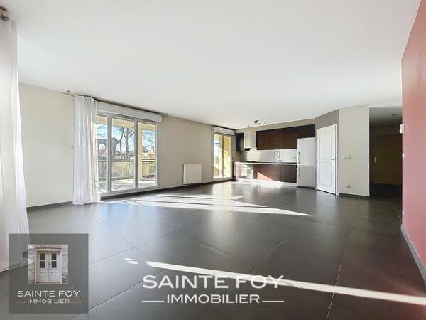 10113 image2 - Sainte Foy Immobilier - Ce sont des agences immobilières dans l'Ouest Lyonnais spécialisées dans la location de maison ou d'appartement et la vente de propriété de prestige.