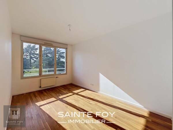 2026234 image4 - Sainte Foy Immobilier - Ce sont des agences immobilières dans l'Ouest Lyonnais spécialisées dans la location de maison ou d'appartement et la vente de propriété de prestige.