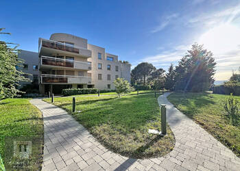 2026615 image1 - Sainte Foy Immobilier - Ce sont des agences immobilières dans l'Ouest Lyonnais spécialisées dans la location de maison ou d'appartement et la vente de propriété de prestige.