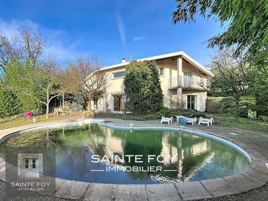 2026628 image1 - Sainte Foy Immobilier - Ce sont des agences immobilières dans l'Ouest Lyonnais spécialisées dans la location de maison ou d'appartement et la vente de propriété de prestige.