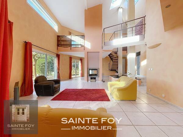 2026628 image2 - Sainte Foy Immobilier - Ce sont des agences immobilières dans l'Ouest Lyonnais spécialisées dans la location de maison ou d'appartement et la vente de propriété de prestige.