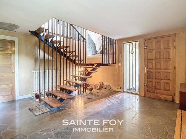 2025631 image6 - Sainte Foy Immobilier - Ce sont des agences immobilières dans l'Ouest Lyonnais spécialisées dans la location de maison ou d'appartement et la vente de propriété de prestige.