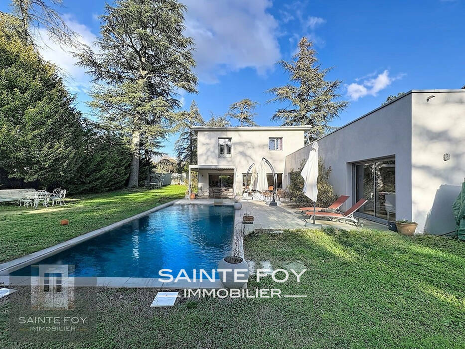 2026623 image1 - Sainte Foy Immobilier - Ce sont des agences immobilières dans l'Ouest Lyonnais spécialisées dans la location de maison ou d'appartement et la vente de propriété de prestige.