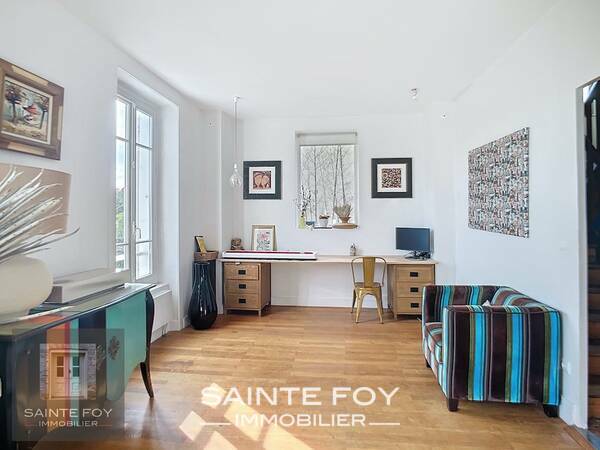 2026627 image9 - Sainte Foy Immobilier - Ce sont des agences immobilières dans l'Ouest Lyonnais spécialisées dans la location de maison ou d'appartement et la vente de propriété de prestige.