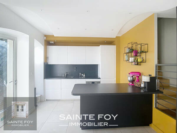 2026627 image3 - Sainte Foy Immobilier - Ce sont des agences immobilières dans l'Ouest Lyonnais spécialisées dans la location de maison ou d'appartement et la vente de propriété de prestige.