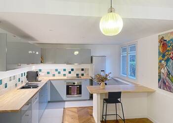 2026638 image1 - Sainte Foy Immobilier - Ce sont des agences immobilières dans l'Ouest Lyonnais spécialisées dans la location de maison ou d'appartement et la vente de propriété de prestige.