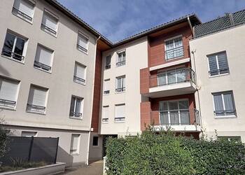 2026619 image1 - Sainte Foy Immobilier - Ce sont des agences immobilières dans l'Ouest Lyonnais spécialisées dans la location de maison ou d'appartement et la vente de propriété de prestige.