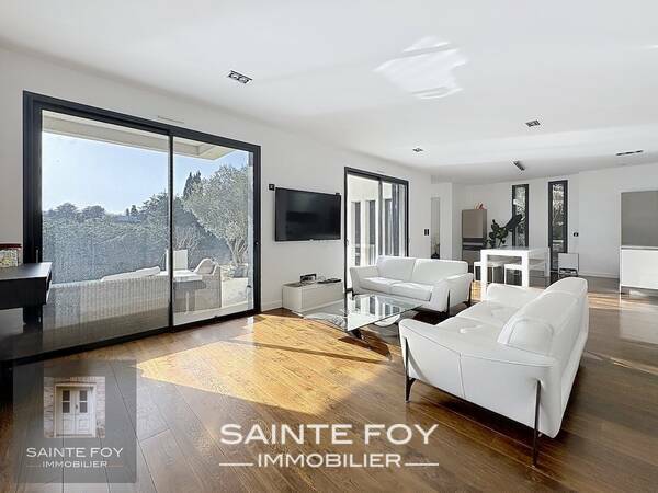 9866 image3 - Sainte Foy Immobilier - Ce sont des agences immobilières dans l'Ouest Lyonnais spécialisées dans la location de maison ou d'appartement et la vente de propriété de prestige.