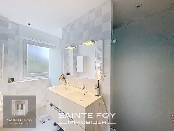 2026652 image7 - Sainte Foy Immobilier - Ce sont des agences immobilières dans l'Ouest Lyonnais spécialisées dans la location de maison ou d'appartement et la vente de propriété de prestige.