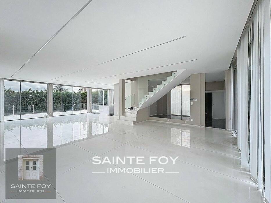 2026644 image1 - Sainte Foy Immobilier - Ce sont des agences immobilières dans l'Ouest Lyonnais spécialisées dans la location de maison ou d'appartement et la vente de propriété de prestige.