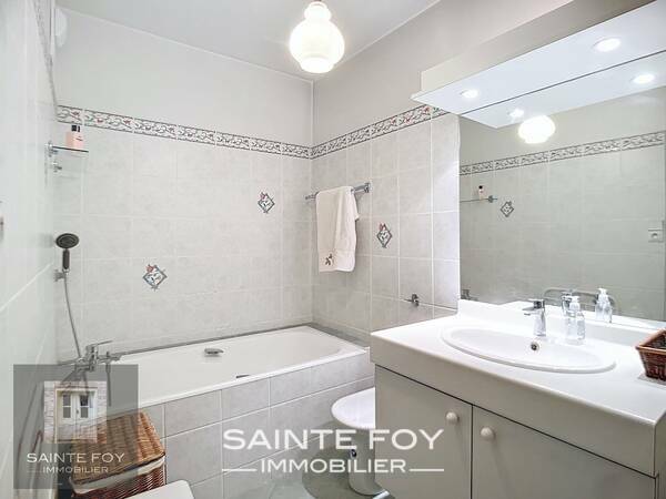 2026683 image6 - Sainte Foy Immobilier - Ce sont des agences immobilières dans l'Ouest Lyonnais spécialisées dans la location de maison ou d'appartement et la vente de propriété de prestige.