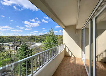 2026703 image1 - Sainte Foy Immobilier - Ce sont des agences immobilières dans l'Ouest Lyonnais spécialisées dans la location de maison ou d'appartement et la vente de propriété de prestige.