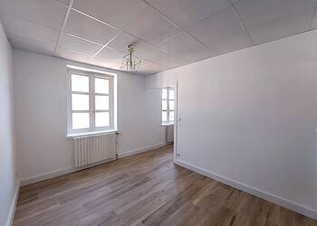 2026698 image1 - Sainte Foy Immobilier - Ce sont des agences immobilières dans l'Ouest Lyonnais spécialisées dans la location de maison ou d'appartement et la vente de propriété de prestige.