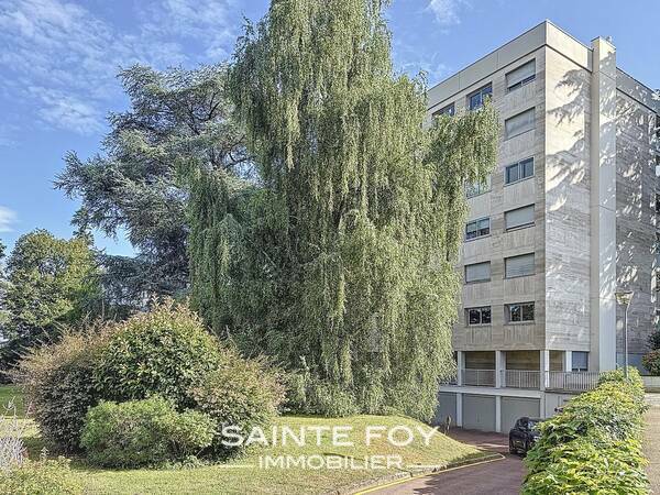2026482 image10 - Sainte Foy Immobilier - Ce sont des agences immobilières dans l'Ouest Lyonnais spécialisées dans la location de maison ou d'appartement et la vente de propriété de prestige.