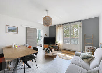 2026713 image1 - Sainte Foy Immobilier - Ce sont des agences immobilières dans l'Ouest Lyonnais spécialisées dans la location de maison ou d'appartement et la vente de propriété de prestige.