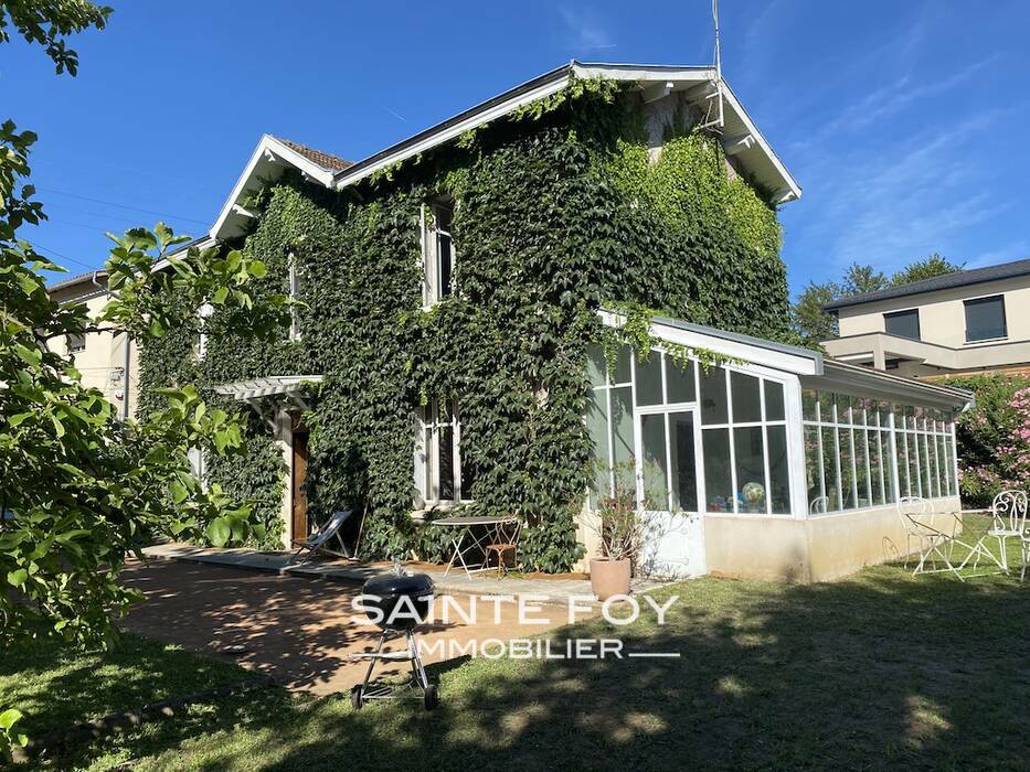 2026723 image1 - Sainte Foy Immobilier - Ce sont des agences immobilières dans l'Ouest Lyonnais spécialisées dans la location de maison ou d'appartement et la vente de propriété de prestige.