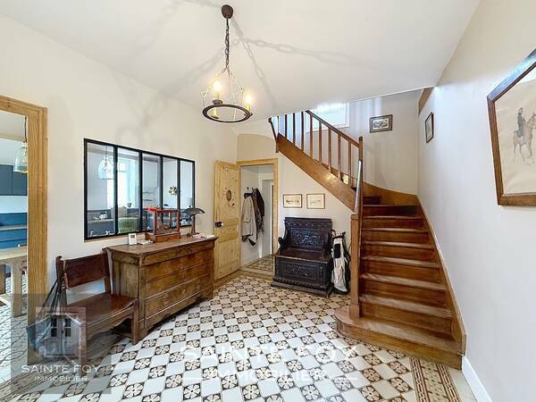 2026723 image10 - Sainte Foy Immobilier - Ce sont des agences immobilières dans l'Ouest Lyonnais spécialisées dans la location de maison ou d'appartement et la vente de propriété de prestige.