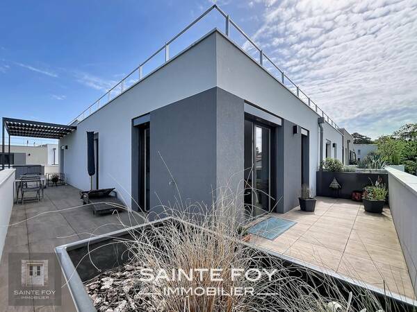 2026724 image8 - Sainte Foy Immobilier - Ce sont des agences immobilières dans l'Ouest Lyonnais spécialisées dans la location de maison ou d'appartement et la vente de propriété de prestige.