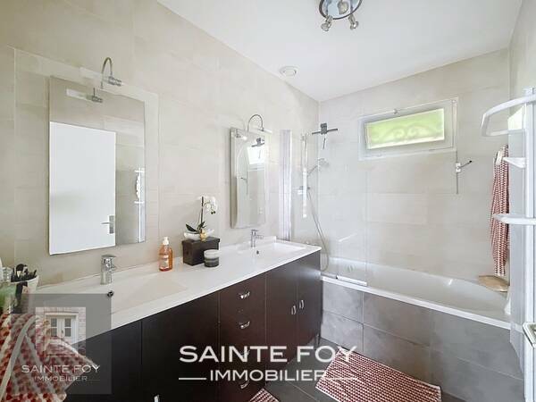 2026726 image6 - Sainte Foy Immobilier - Ce sont des agences immobilières dans l'Ouest Lyonnais spécialisées dans la location de maison ou d'appartement et la vente de propriété de prestige.
