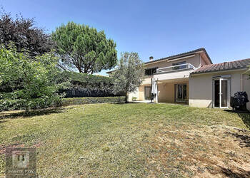 2026758 image1 - Sainte Foy Immobilier - Ce sont des agences immobilières dans l'Ouest Lyonnais spécialisées dans la location de maison ou d'appartement et la vente de propriété de prestige.