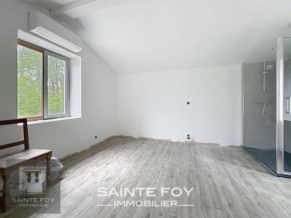 2026751 image3 - Sainte Foy Immobilier - Ce sont des agences immobilières dans l'Ouest Lyonnais spécialisées dans la location de maison ou d'appartement et la vente de propriété de prestige.