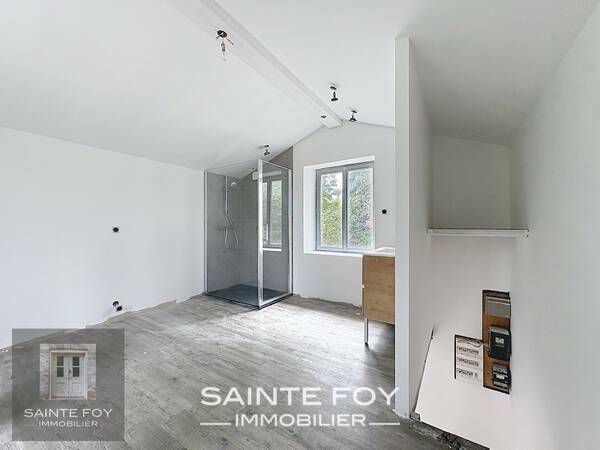 2026751 image5 - Sainte Foy Immobilier - Ce sont des agences immobilières dans l'Ouest Lyonnais spécialisées dans la location de maison ou d'appartement et la vente de propriété de prestige.