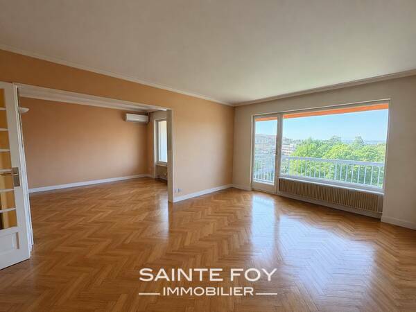2026745 image2 - Sainte Foy Immobilier - Ce sont des agences immobilières dans l'Ouest Lyonnais spécialisées dans la location de maison ou d'appartement et la vente de propriété de prestige.