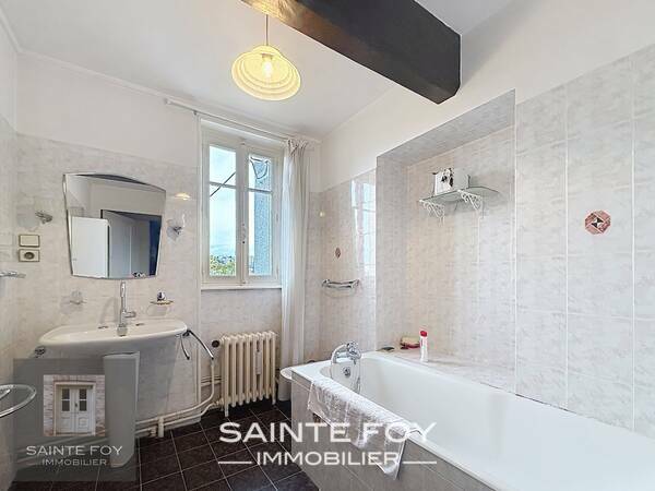 2026771 image9 - Sainte Foy Immobilier - Ce sont des agences immobilières dans l'Ouest Lyonnais spécialisées dans la location de maison ou d'appartement et la vente de propriété de prestige.