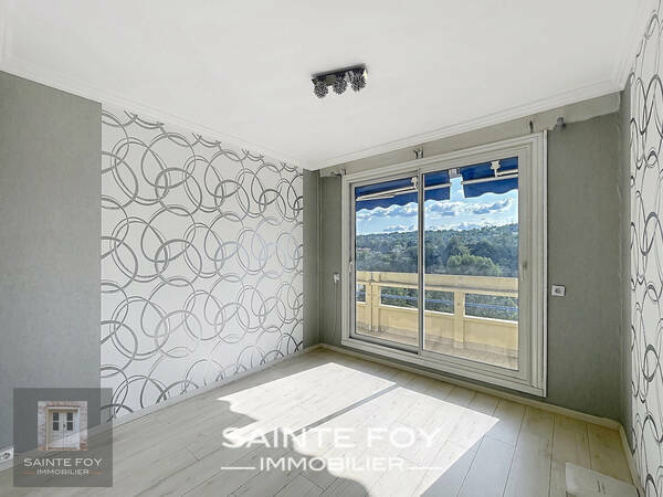 2026774 image3 - Sainte Foy Immobilier - Ce sont des agences immobilières dans l'Ouest Lyonnais spécialisées dans la location de maison ou d'appartement et la vente de propriété de prestige.