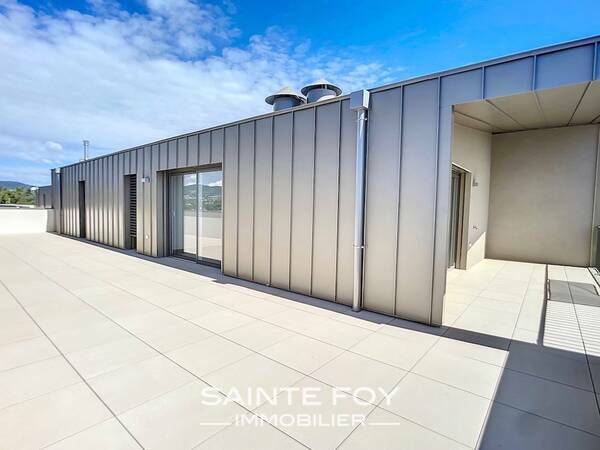 2026776 image2 - Sainte Foy Immobilier - Ce sont des agences immobilières dans l'Ouest Lyonnais spécialisées dans la location de maison ou d'appartement et la vente de propriété de prestige.