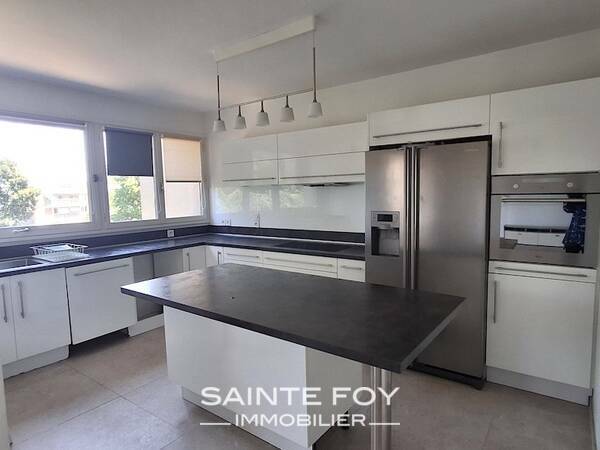 2026765 image3 - Sainte Foy Immobilier - Ce sont des agences immobilières dans l'Ouest Lyonnais spécialisées dans la location de maison ou d'appartement et la vente de propriété de prestige.