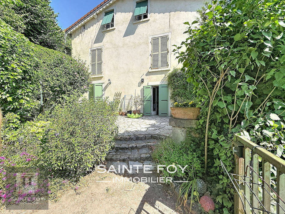 2026777 image1 - Sainte Foy Immobilier - Ce sont des agences immobilières dans l'Ouest Lyonnais spécialisées dans la location de maison ou d'appartement et la vente de propriété de prestige.