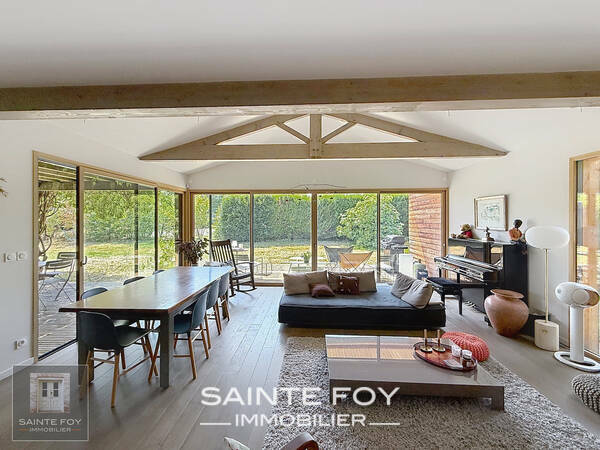 2026784 image3 - Sainte Foy Immobilier - Ce sont des agences immobilières dans l'Ouest Lyonnais spécialisées dans la location de maison ou d'appartement et la vente de propriété de prestige.