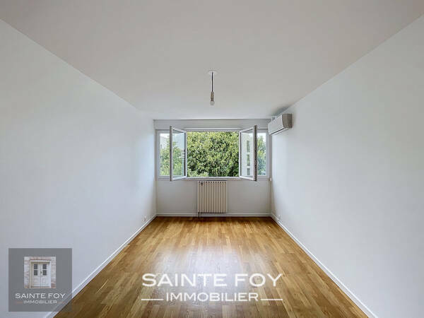 2026783 image4 - Sainte Foy Immobilier - Ce sont des agences immobilières dans l'Ouest Lyonnais spécialisées dans la location de maison ou d'appartement et la vente de propriété de prestige.