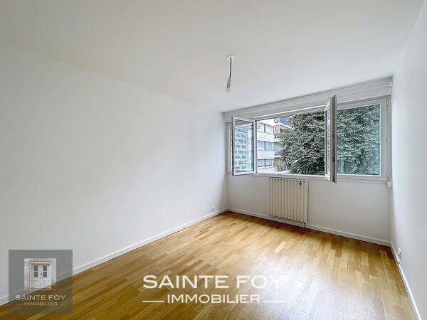 2026783 image7 - Sainte Foy Immobilier - Ce sont des agences immobilières dans l'Ouest Lyonnais spécialisées dans la location de maison ou d'appartement et la vente de propriété de prestige.