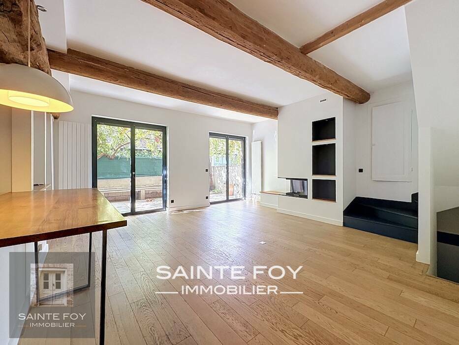 2026786 image1 - Sainte Foy Immobilier - Ce sont des agences immobilières dans l'Ouest Lyonnais spécialisées dans la location de maison ou d'appartement et la vente de propriété de prestige.